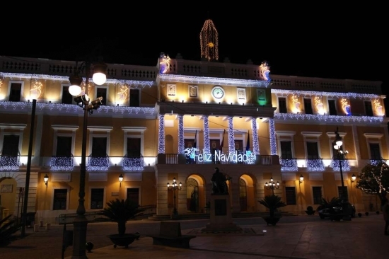 Más de un millón de bombillas led iluminan la Navidad en Badajoz