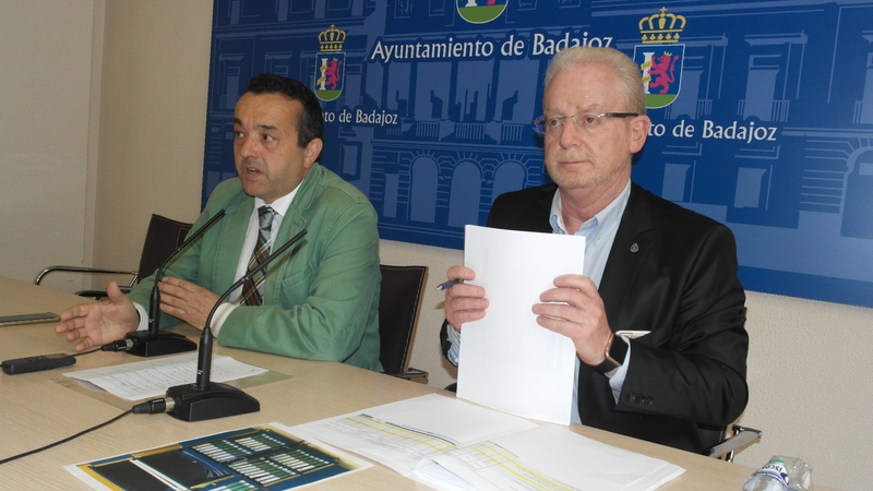 El concejal de Limpieza garantiza que ''no tienen nada que ocultar'' en el contrato con FCC 