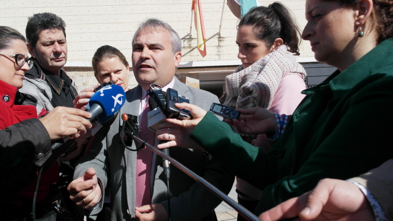 Fragoso cree que ''se ha montado un expediente trampa para consumar el ataque a Badajoz''