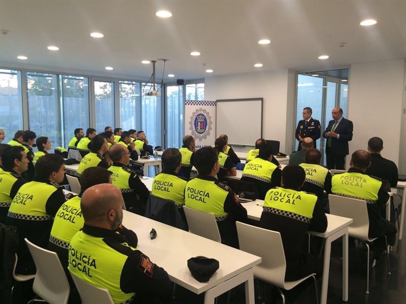 La Academia de Policía Local de Badajoz celebra unas jornadas medioambientales para agentes y guardia civiles