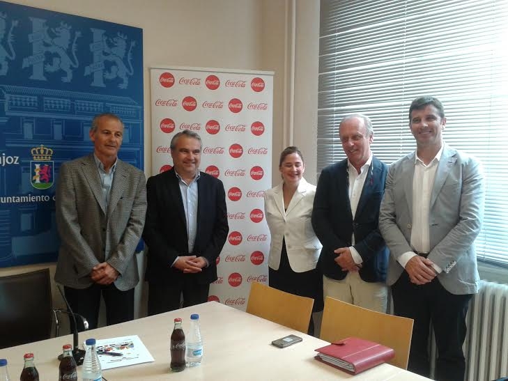 Coca-Cola patrocinará las Escuelas Municipales Deportivas de Badajoz con 13.000 euros
