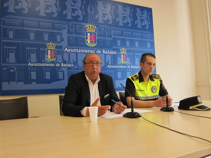 Más de 250 personas velarán por la seguridad de 'L@s Palom@s 2016' en Badajoz