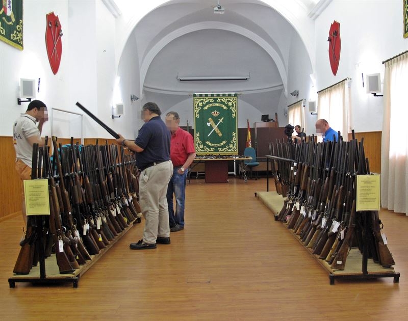 La Guardia Civil de Badajoz subasta 341 armas en la modalidad de ''pliego cerrado'' para personas habilitadas para su uso