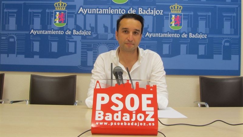 El PSOE pide un plan para solucionar las roturas de la red de saneamiento y abastecimiento de Badajoz