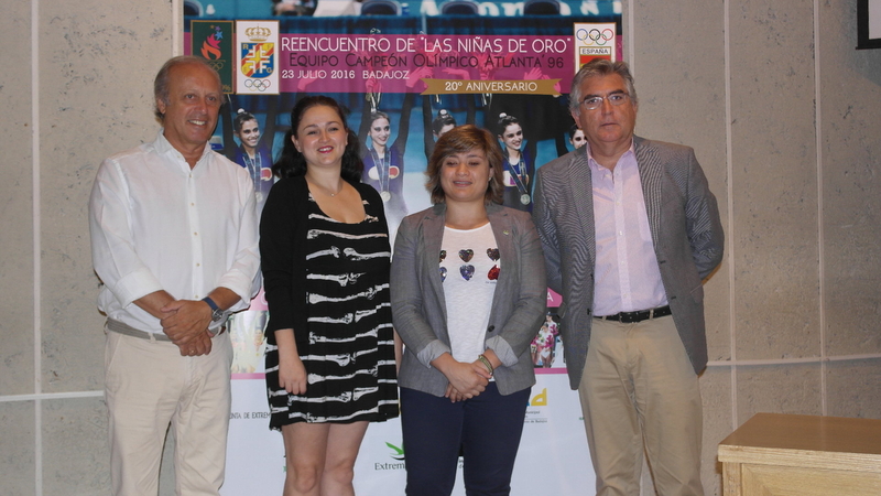 Badajoz homenajea a ''Las Niñas de Oro''