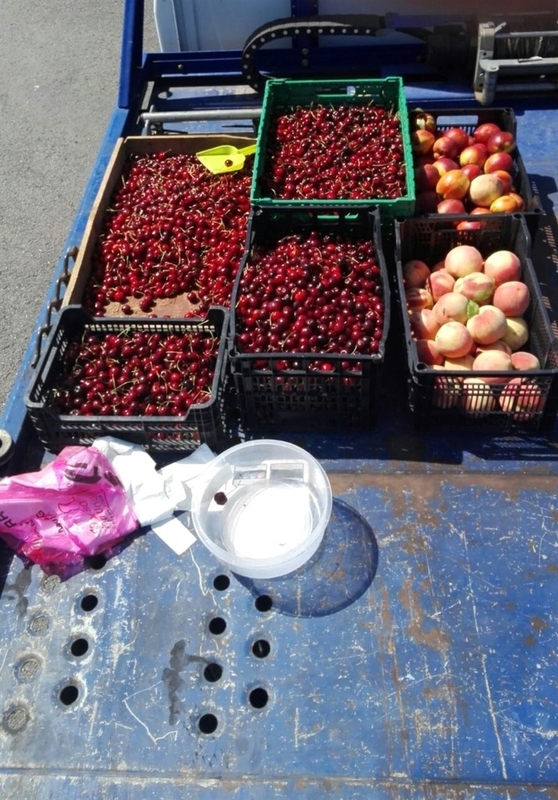 Intervenidos 85 kilos de fruta que se vendían de forma ilegal en el mercadillo de Badajoz