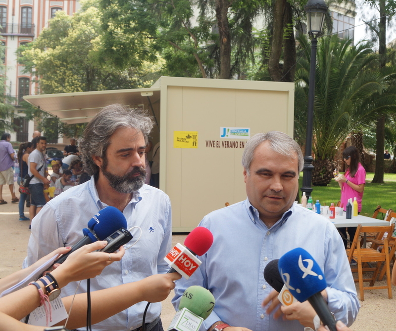 El alcalde niega que el matadero de Badajoz vaya a ser un botellódromo