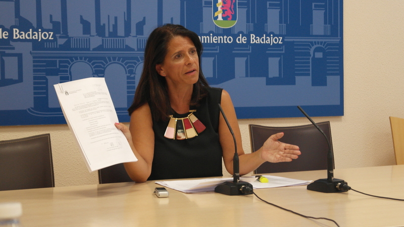 La concejala de Cultura exige la dimisión inmediata de la socialista Maribel García