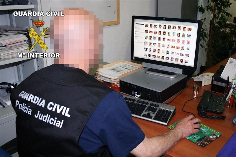 Detenidas 24 personas en España, también en Badajoz, por distribuir archivos pedófilos