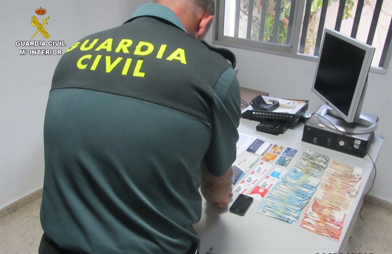 Detenida por presuntas estafas en Internet de falsos alquileres de viviendas en Punta Umbría a vecinos de Badajoz