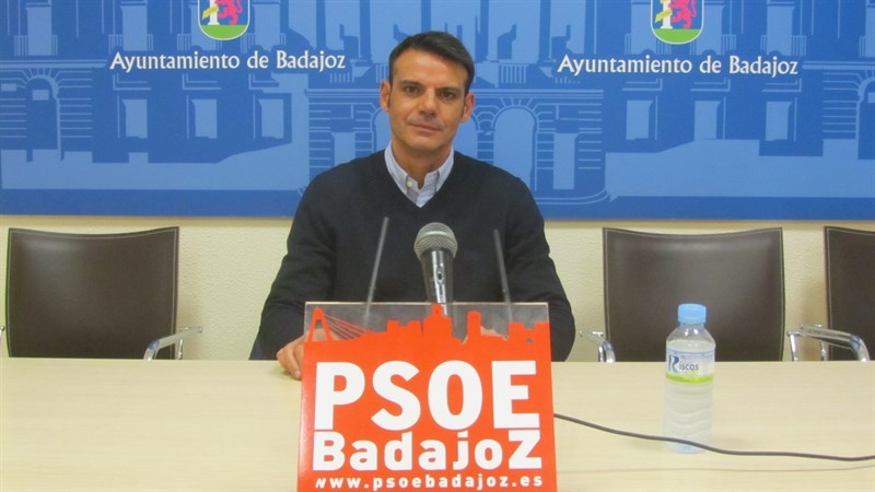 El PSOE local de Badajoz considera que ''sólo'' se han adjudicado 700.000 euros del Plan de Impulso dotado con 7 millones