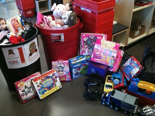Una campaña de Navidad organizada por El Corte Inglés entregará juguetes a niños de familias desfavorecidas