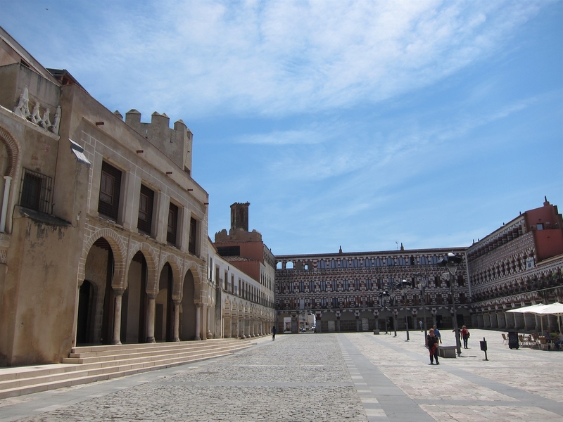 Una visita guiada recorrerá este sábado las plazas más representativas del Casco Histórico de Badajoz