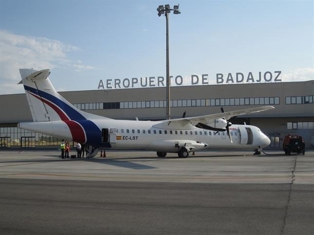 El Aeropuerto de Badajoz cierra el año 2016 con cerca de 33.000 pasajeros