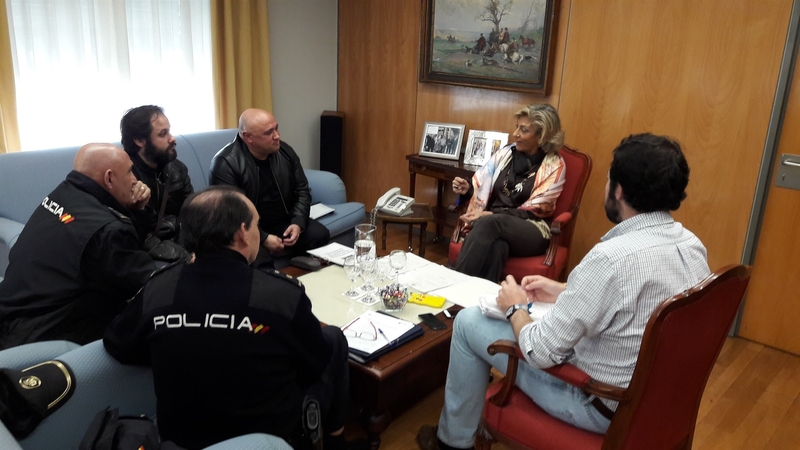 Cristina Herrera se compromete con la Asociación de Vecinos de Cerro Gordo de Badajoz a ''adaptar'' la presencia policial