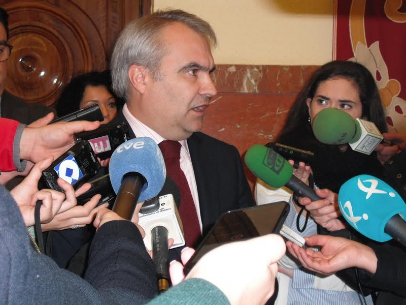 La Junta se compromete a ampliar las camas sociosanitarias de Badajoz 