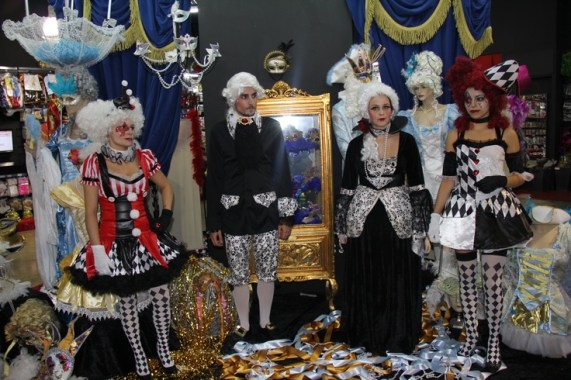 Cetex convoca el concurso 'Disfraza tu local' con motivo del Carnaval