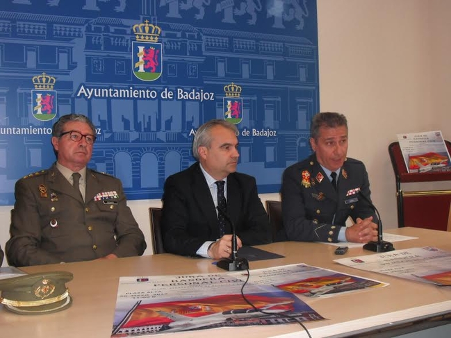 La Jura de Bandera para personal Civil regresa a Badajoz después de 5 años