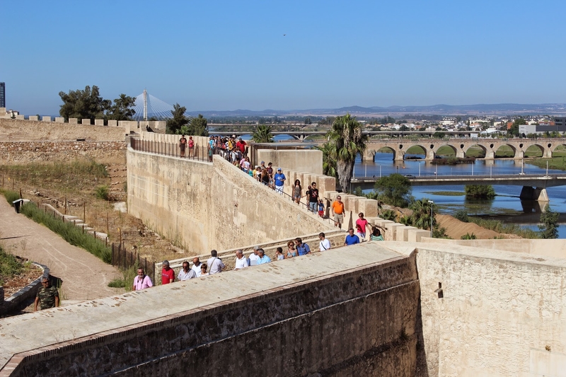 Amigos de Badajoz lamenta el ''retraso'' en la firma de un convenio para mantener un yacimiento descubierto en la Alcazaba