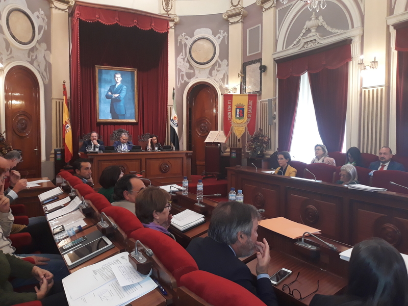 Badajoz pedirá a la Junta que impulse políticas de apoyo al pequeño comercio