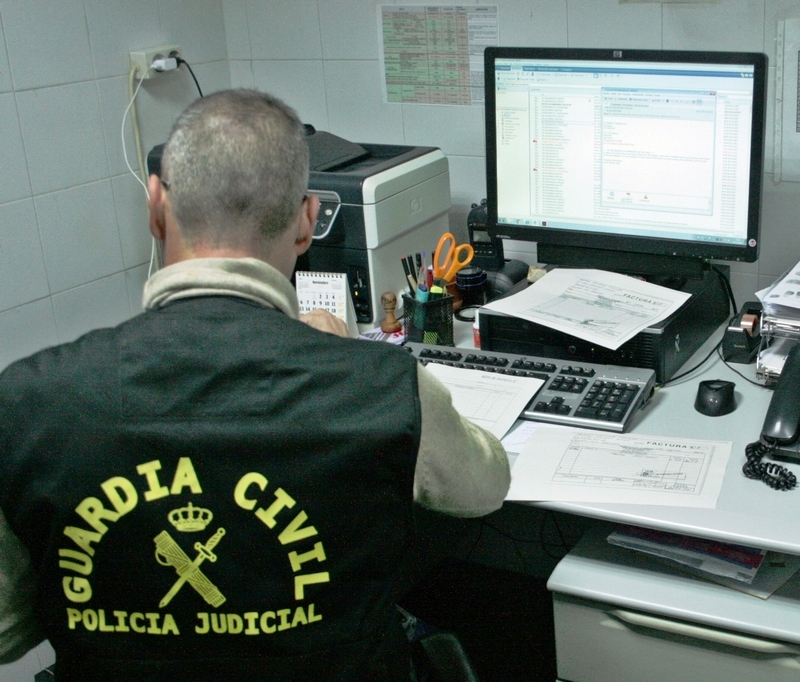 Tres detenidos en Badajoz por falsificar documentos para justificar la entrada fraudulenta de aceitunas
