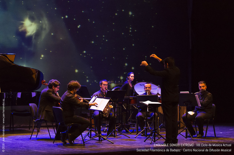  Sonido extremo y la Jorcam interpretan 'Winterreise amplificado' con el tenor gustavo peña en el IX ciclo de música actual