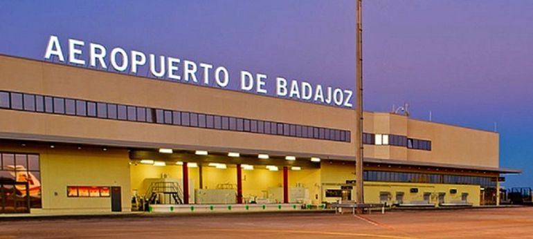 Declaradas de Servicio Público las rutas aéreas Badajoz-Madrid y Badajoz-Barcelona