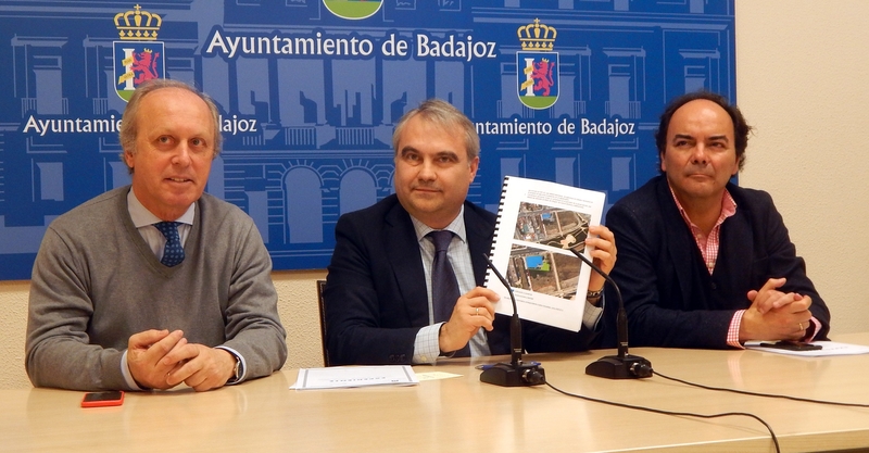 La nueva piscina de la margen derecha de Badajoz estará lista a finales de noviembre de 2019