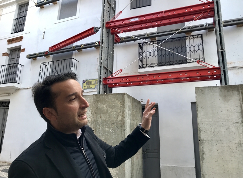 El PSOE denuncia que no se le conceda la licencia de obras al edificio en riesgo de derrumbe de Moreno Zancudo  