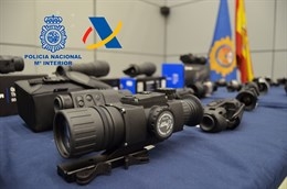 La Policía desarticula una red de contrabando de visores para armas de fuego en tres provincias y detiene a 3 personas