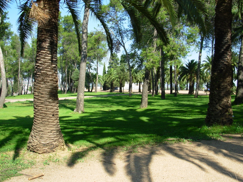 Apamex solicita al Ayuntamiento de Badajoz la mejora de la accesibilidad del parque de la Alcazaba