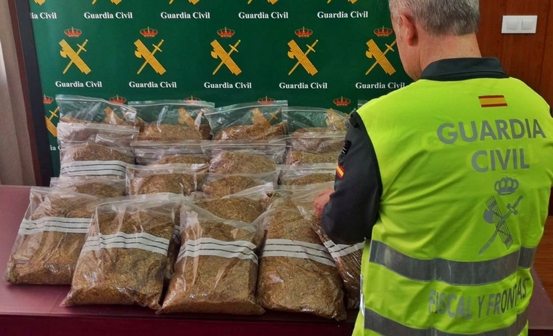 La Guardia Civil interviene 24 kilos de picadura de tabaco para la fabricación casera y venta clandestina de cigarrillos 