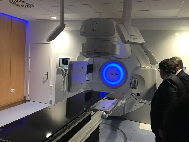 El nuevo acelerador lineal del Hospital Universitario de Badajoz ha superado ya las mil sesiones de radioterapia  	