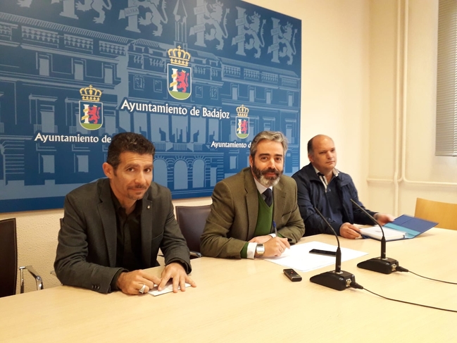 Alertan de robos de tapas de pozos en Badajoz