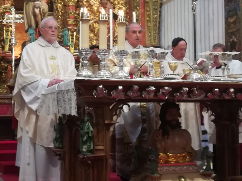 Homenaje a Monseñor Antonio Montero, primer Arzobispo de Mérida-Badajoz