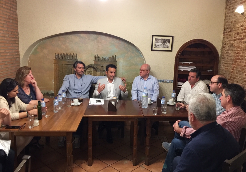 Ricardo Cabezas creará un Consejo Local de Comercio