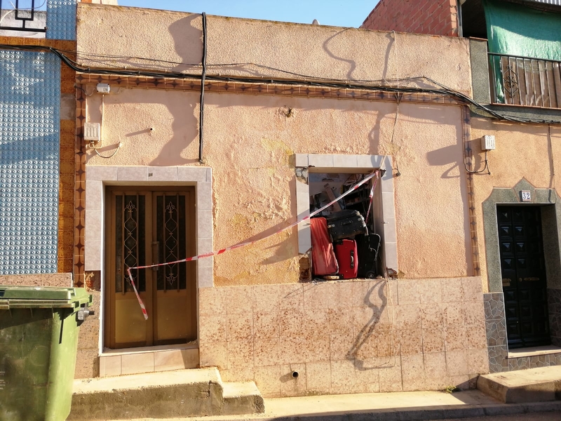 Fallece una mujer en el Cerro de Reyes al derrumbarse el techo de su vivienda
