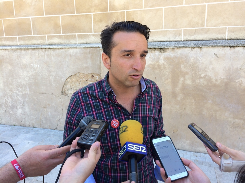 Cabezas afirma que Fragoso ha dejado sin cumplir el 70% del programa electoral