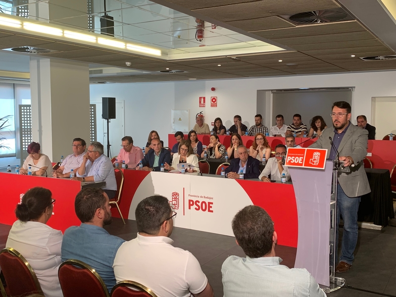 El comité provincial del PSOE de Badajoz propone por aclamación a Miguel Ángel Gallardo para presidir la Diputación