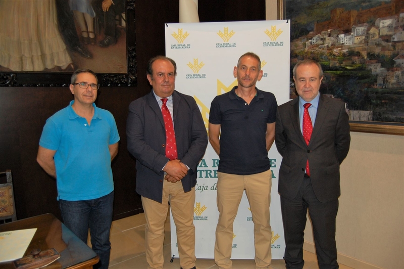 Caja Rural de Extremadura y el Club Maratón Badajoz fomentarán hábitos saludables