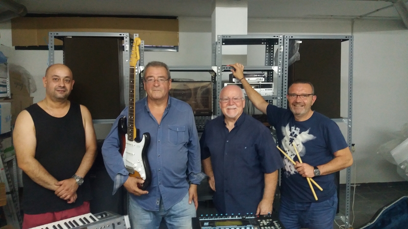 Este viernes actuarán el grupo Los Quijotes y el artista pacense Kata en la Terraza de verano del López 