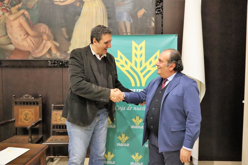 Caja Rural de Extremadura y la FMD firman un convenio de colaboración para el fomento de la actividad deportiva en Badajoz