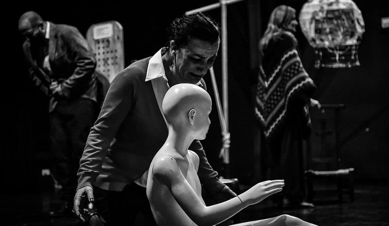 La compañía De la Luna Teatro presenta la obra 'Laberinto, anatomía del presente'