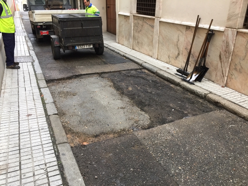 El Grupo Socialista acusa a Vías y Obras de despilfarrar por una mala planificación
