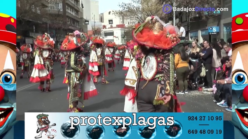 La Bullanguera abre el desfile de Comparsas