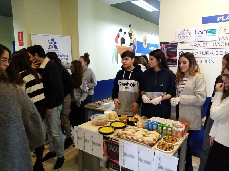 Cesur Badajoz realiza una donación a la Asociación Oncológica Extremeña y a Dando C@lor 