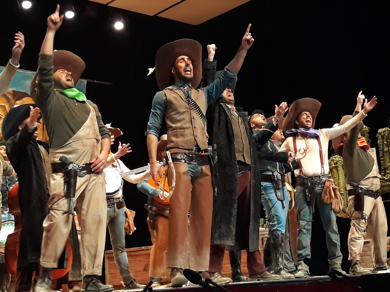 Al Maridi sorprende con nuevo vestuario y repertorio