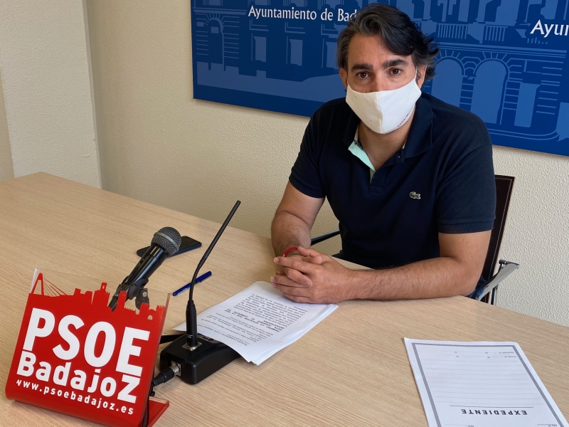 El PSOE pacense pide a la Junta no prolongar la apertura del comercio en festivos más allá de septiembre