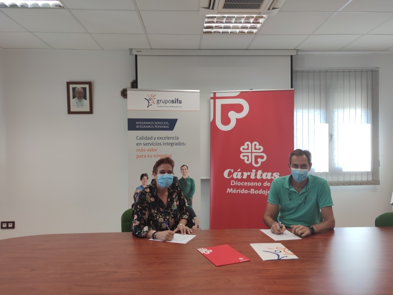 Acuerdo de colaboración entre Cáritas Diocesana de Mérida-Badajoz y el Centro Especial de Empleo del Grupo SIFU