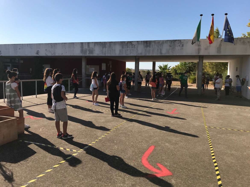 Una clase del CEIP Juan Vázquez de Badajoz pasa al modelo de formación a distancia